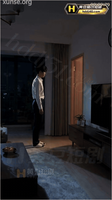 度夸雷AI短剧《韵母攻略》EP1-2，一边是清纯可爱的班花女友，一边身材火辣的家人 动漫视频 PC端 预览图