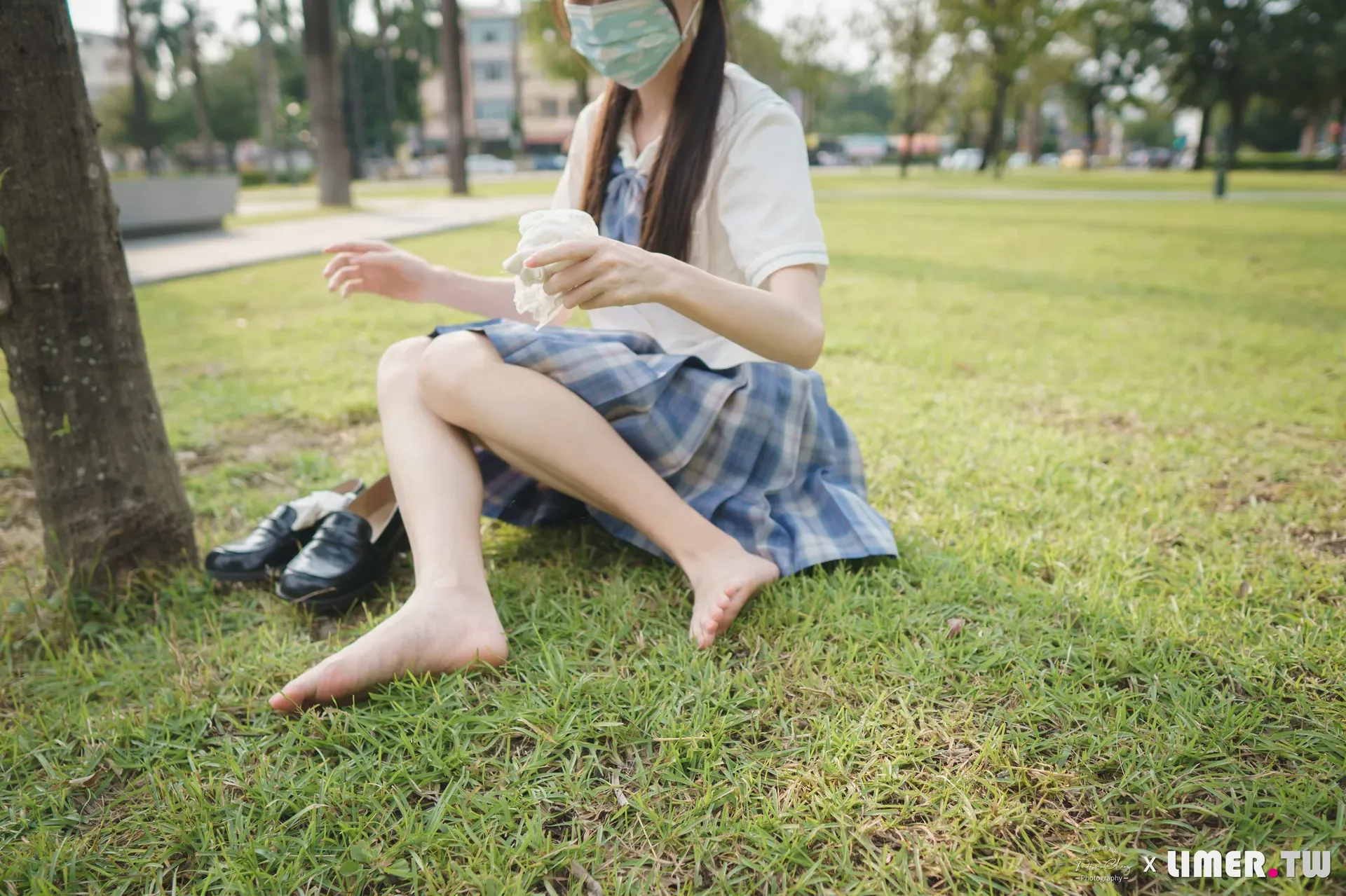 『套图』JK少女白玉公园白棉袜脚 - Limerence 套图 预览图