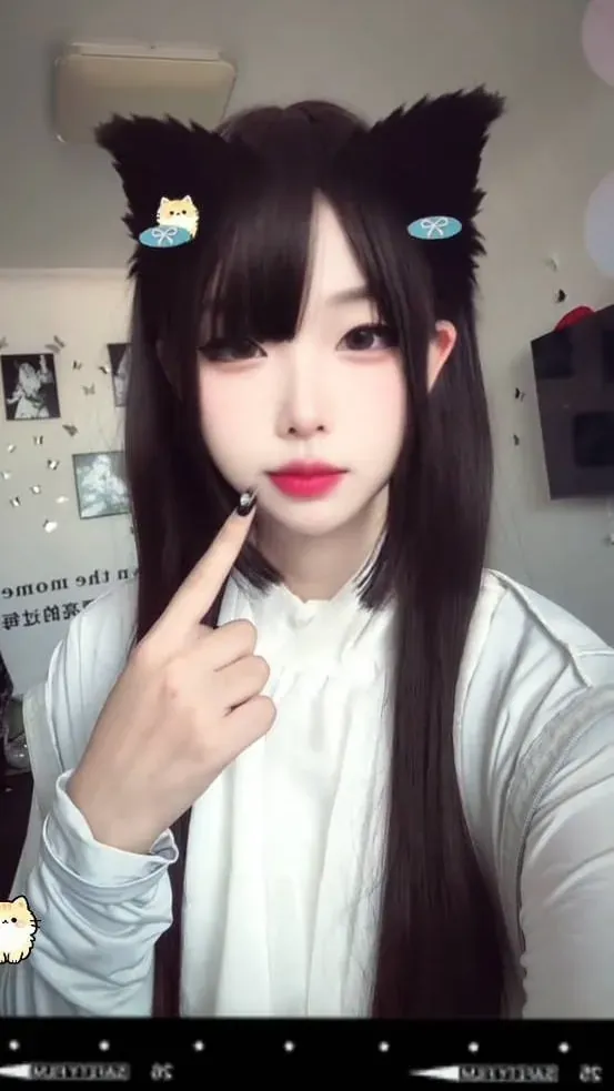 『套图』反差精神小妹啪啪流出 - 沐沐不吃姜 套图