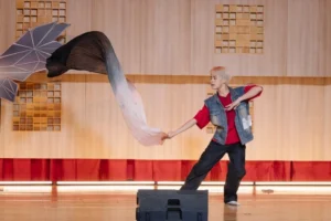 Đinh Viết Tường - Người mắc hội chứng Tourette